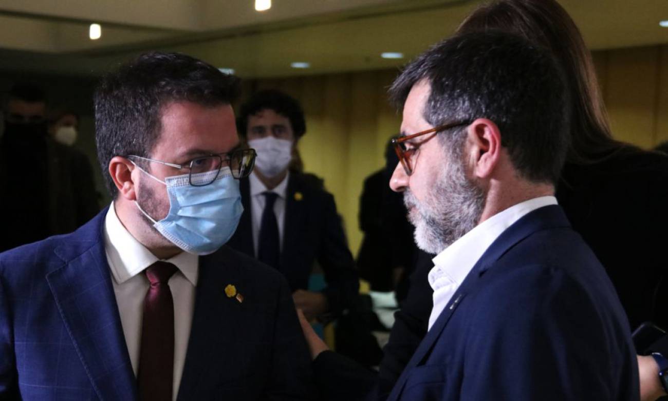 Junts y ERC cierran un principio de acuerdo para formar gobierno de ...