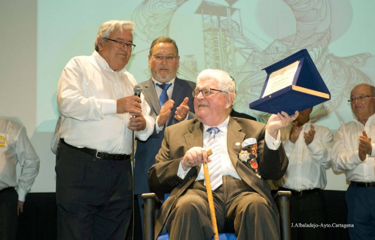 Vangelo Roca Fallece el trovero Ángel Roca autor de la letra del himno a Cartagena ...